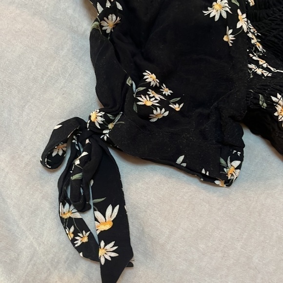 American eagle sundress size large black with flowers - Picture 5 of 6